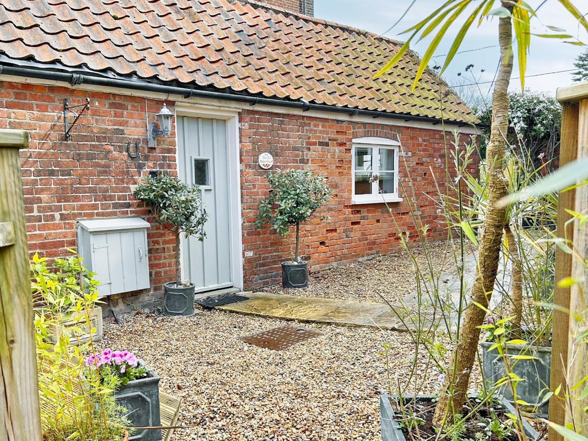 The Old Bakehouse Villa Overstrand Exterior photo